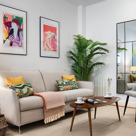 Magno Apartments Santa Ana 26 Севиля Екстериор снимка